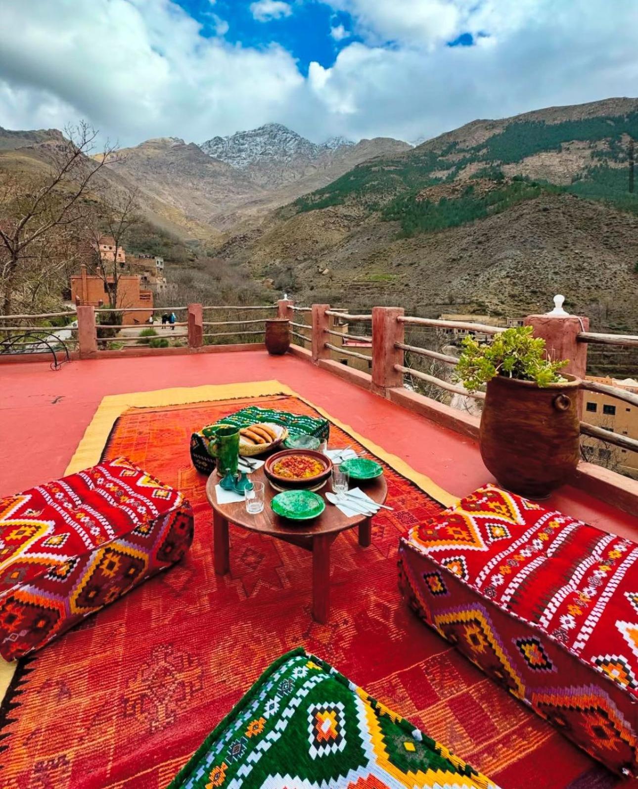 Отель Aux Lumieres Du Toubkal Light Of Toubkal Имлиль Экстерьер фото